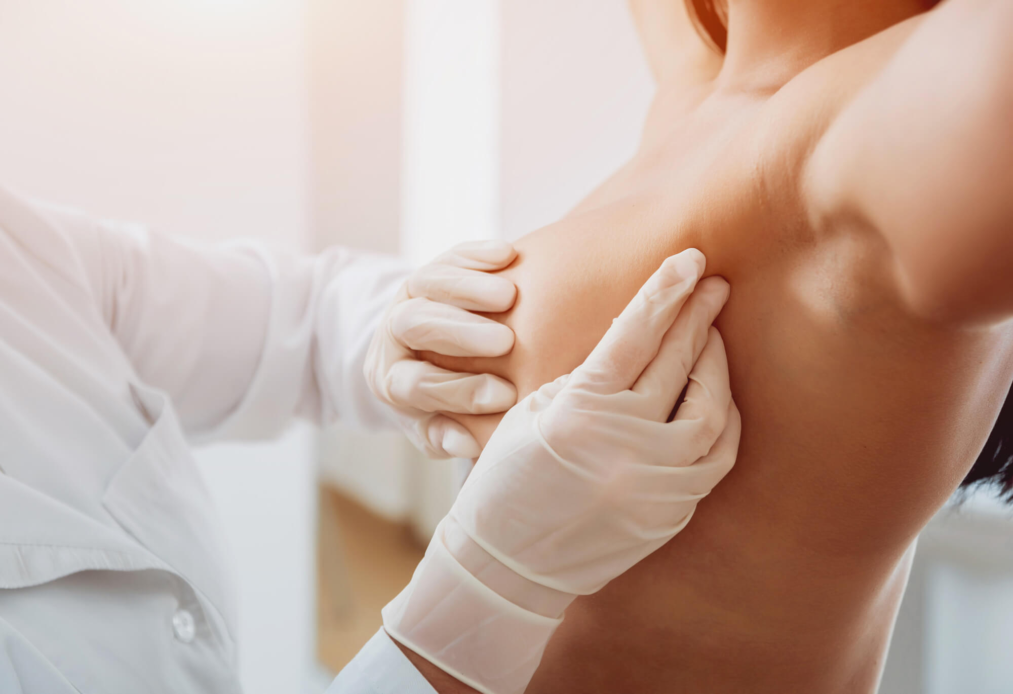 Augmentation mammaire par prothèses à lyon